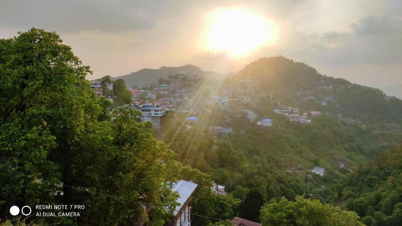 Castle View Hotell Mussoorie Eksteriør bilde