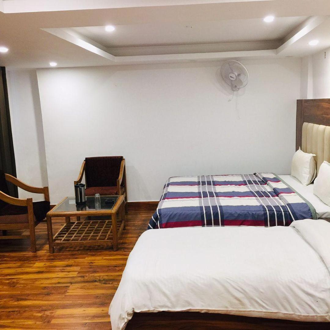 Castle View Hotell Mussoorie Eksteriør bilde