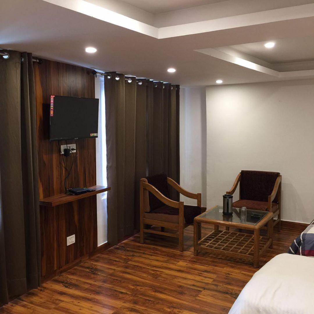 Castle View Hotell Mussoorie Eksteriør bilde