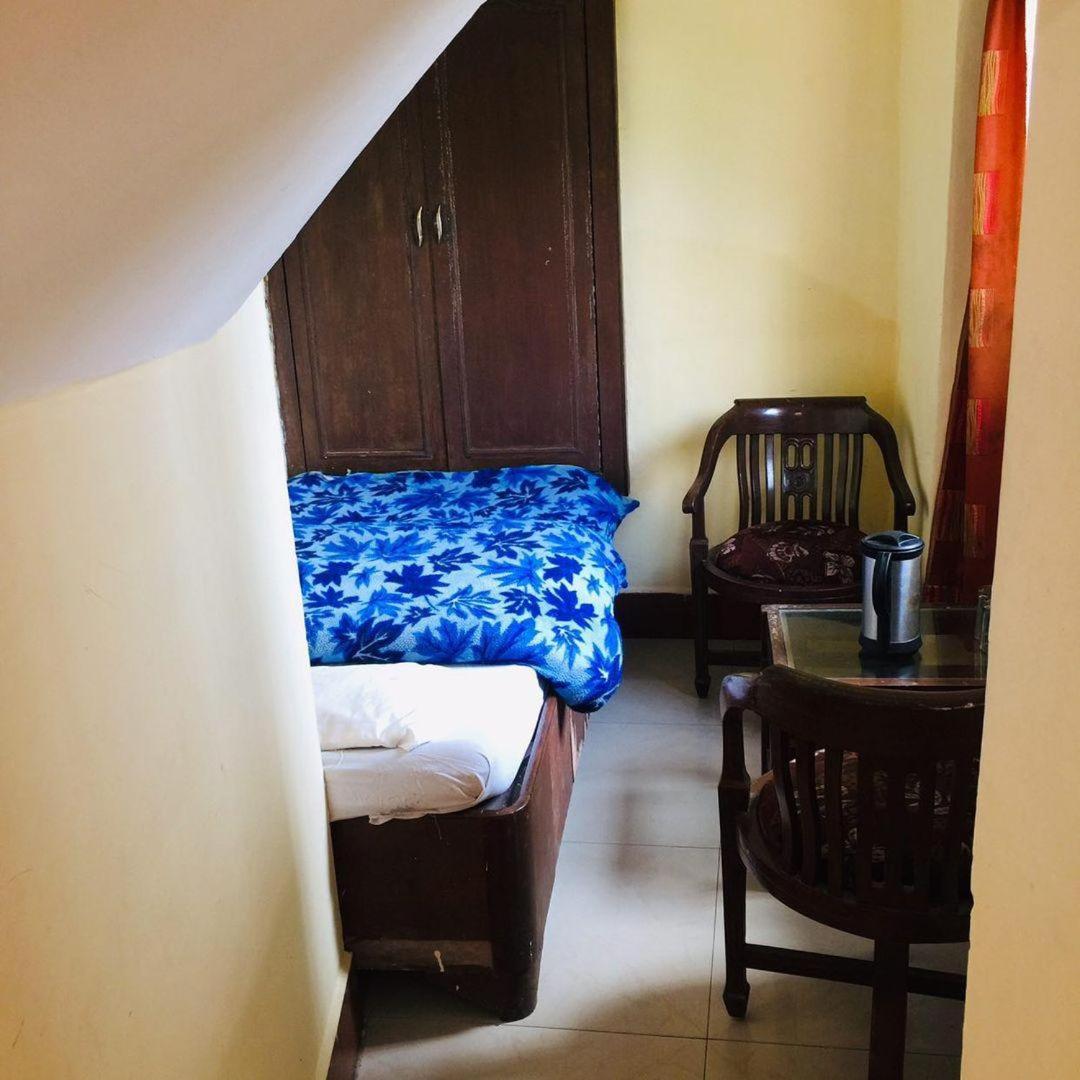 Castle View Hotell Mussoorie Eksteriør bilde