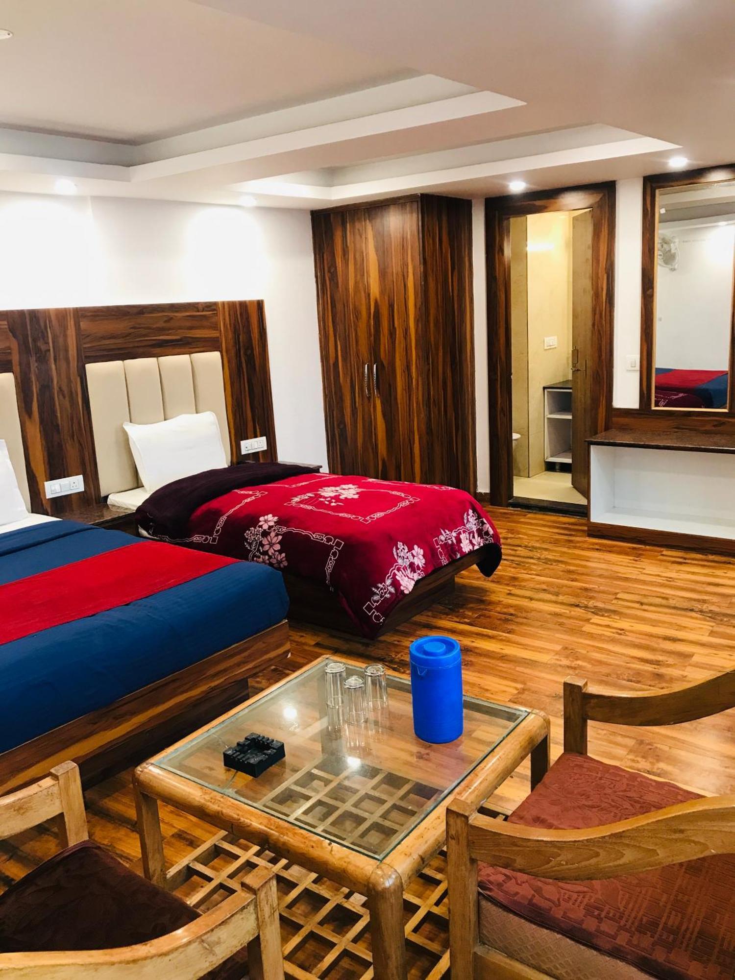 Castle View Hotell Mussoorie Eksteriør bilde