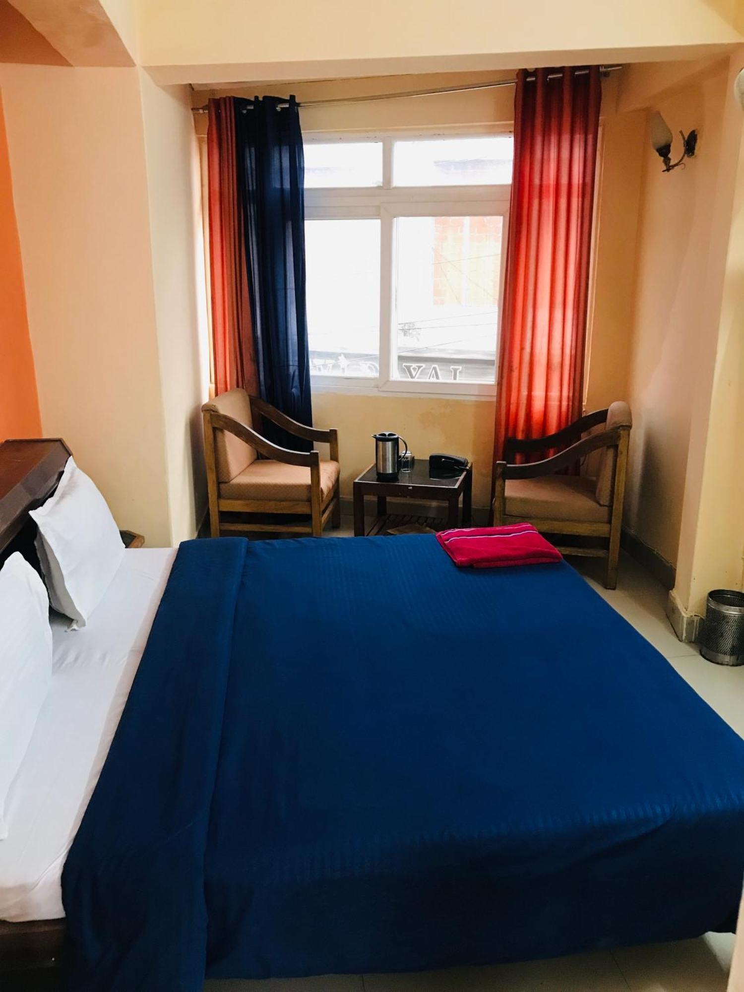 Castle View Hotell Mussoorie Eksteriør bilde