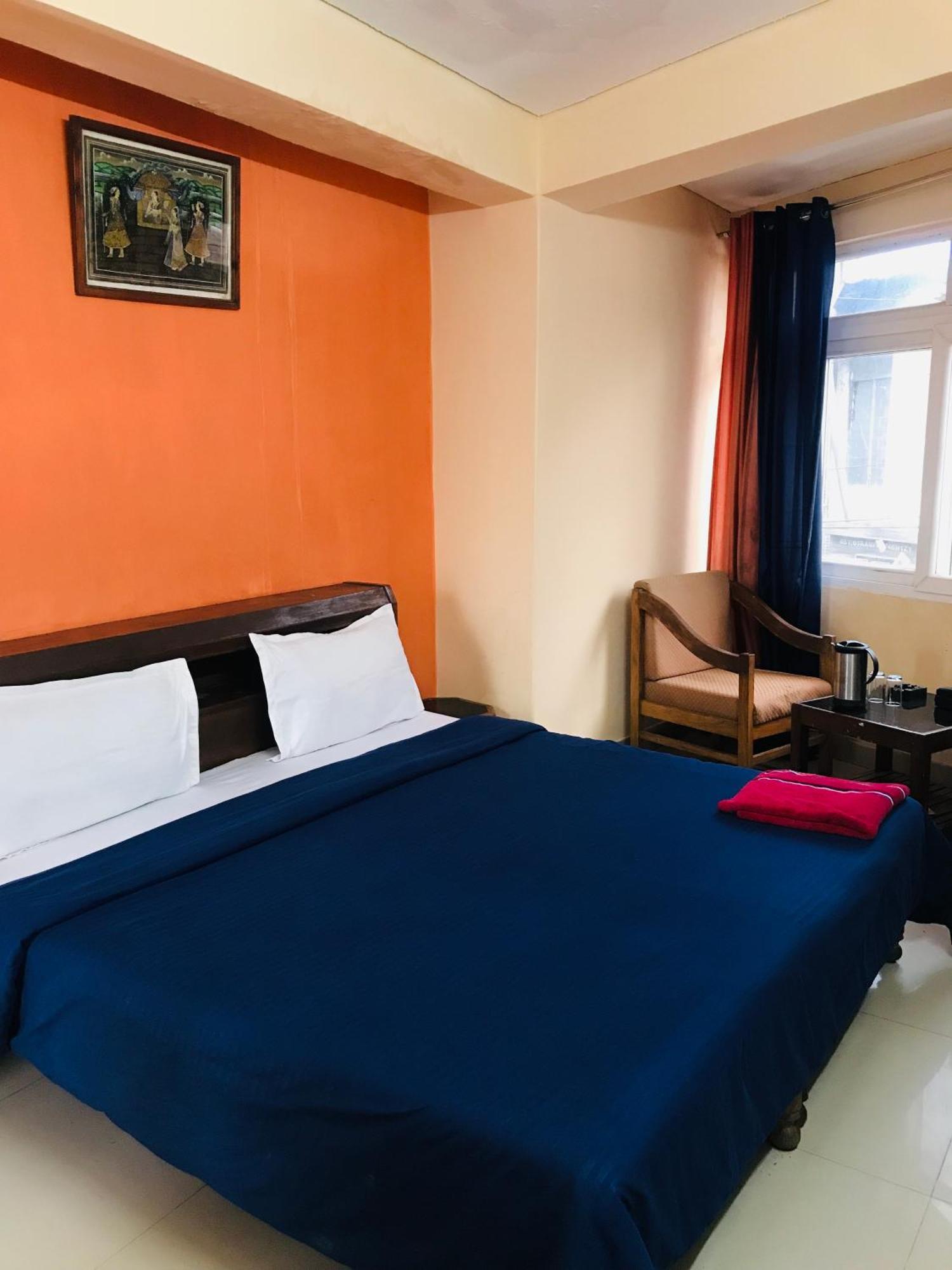 Castle View Hotell Mussoorie Eksteriør bilde