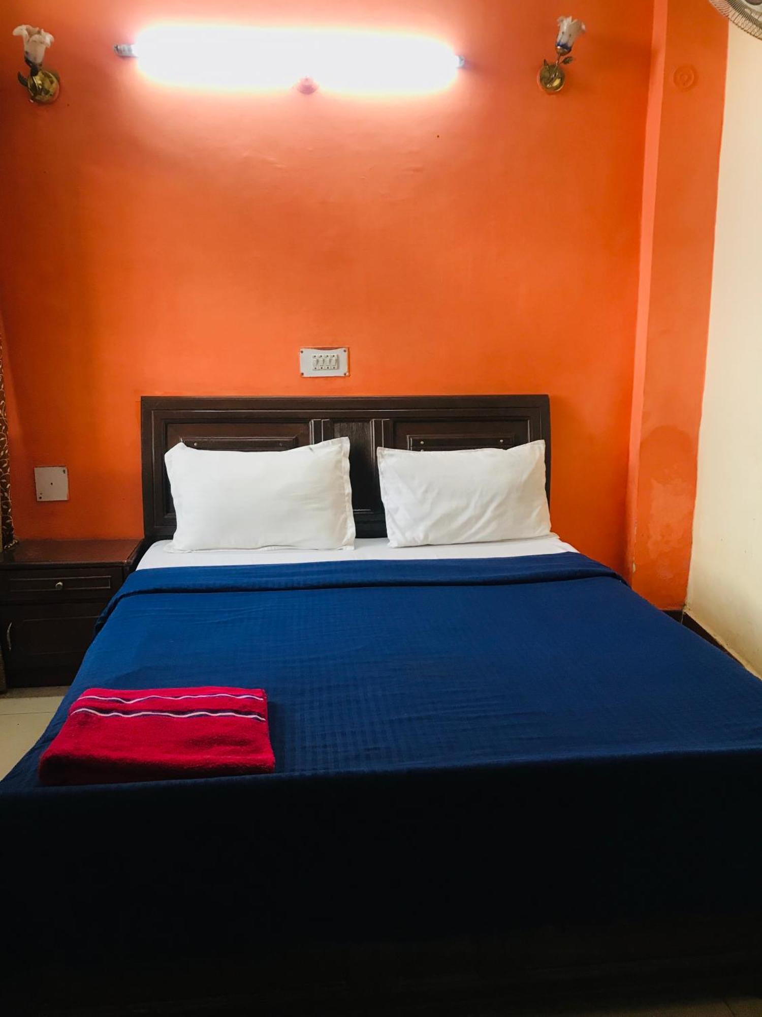 Castle View Hotell Mussoorie Eksteriør bilde