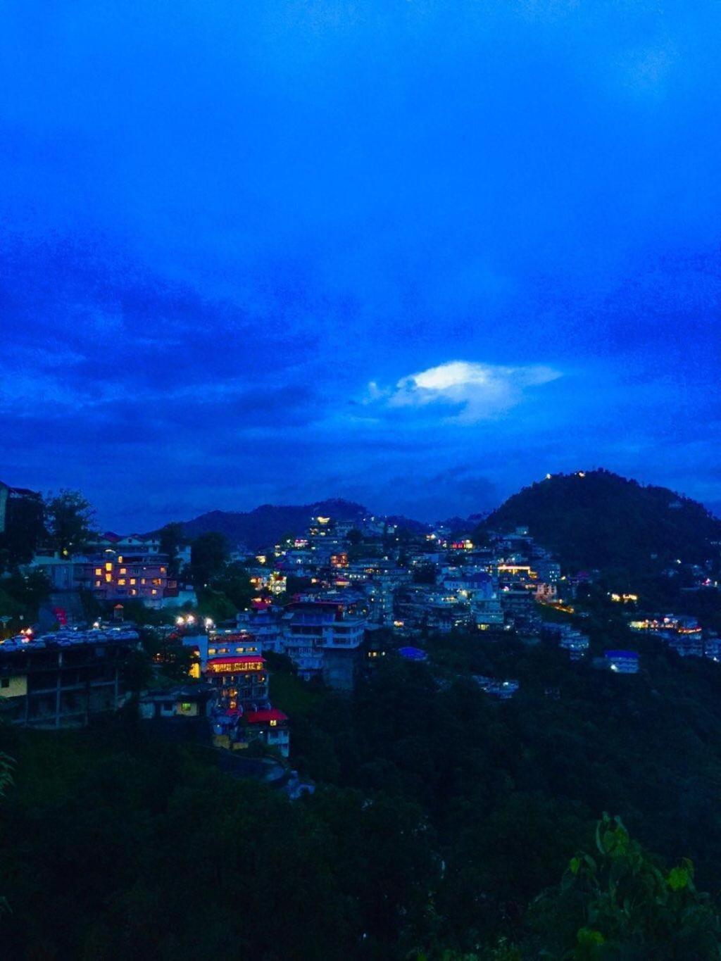 Castle View Hotell Mussoorie Eksteriør bilde